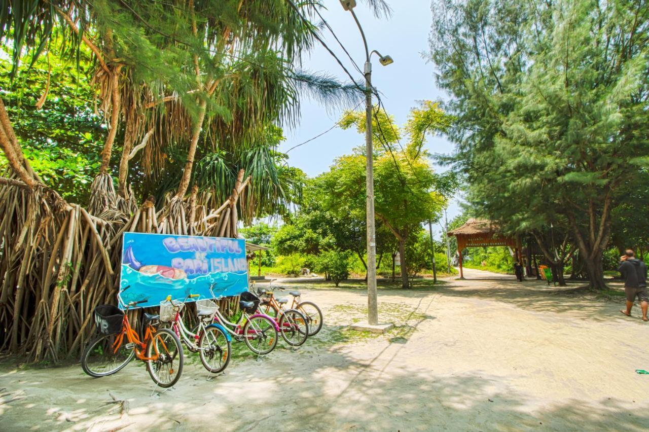Guerilla Dive Lodge Pulau Pari Yakarta Exterior foto