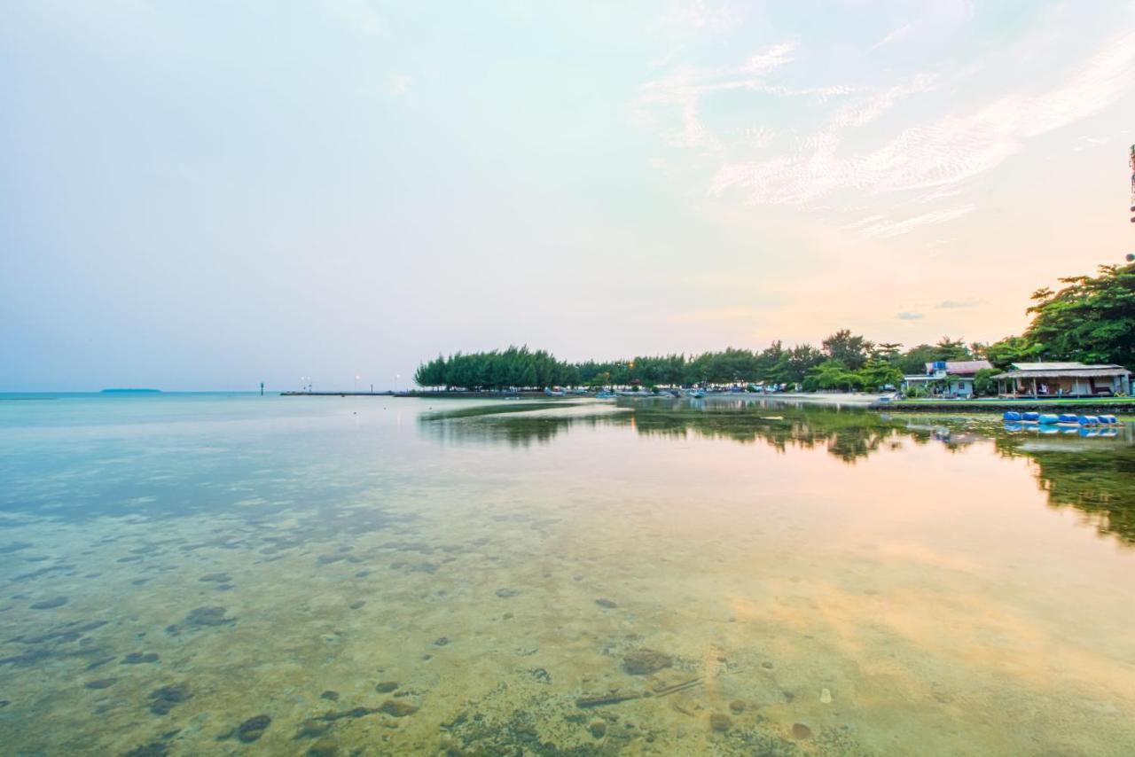 Guerilla Dive Lodge Pulau Pari Yakarta Exterior foto